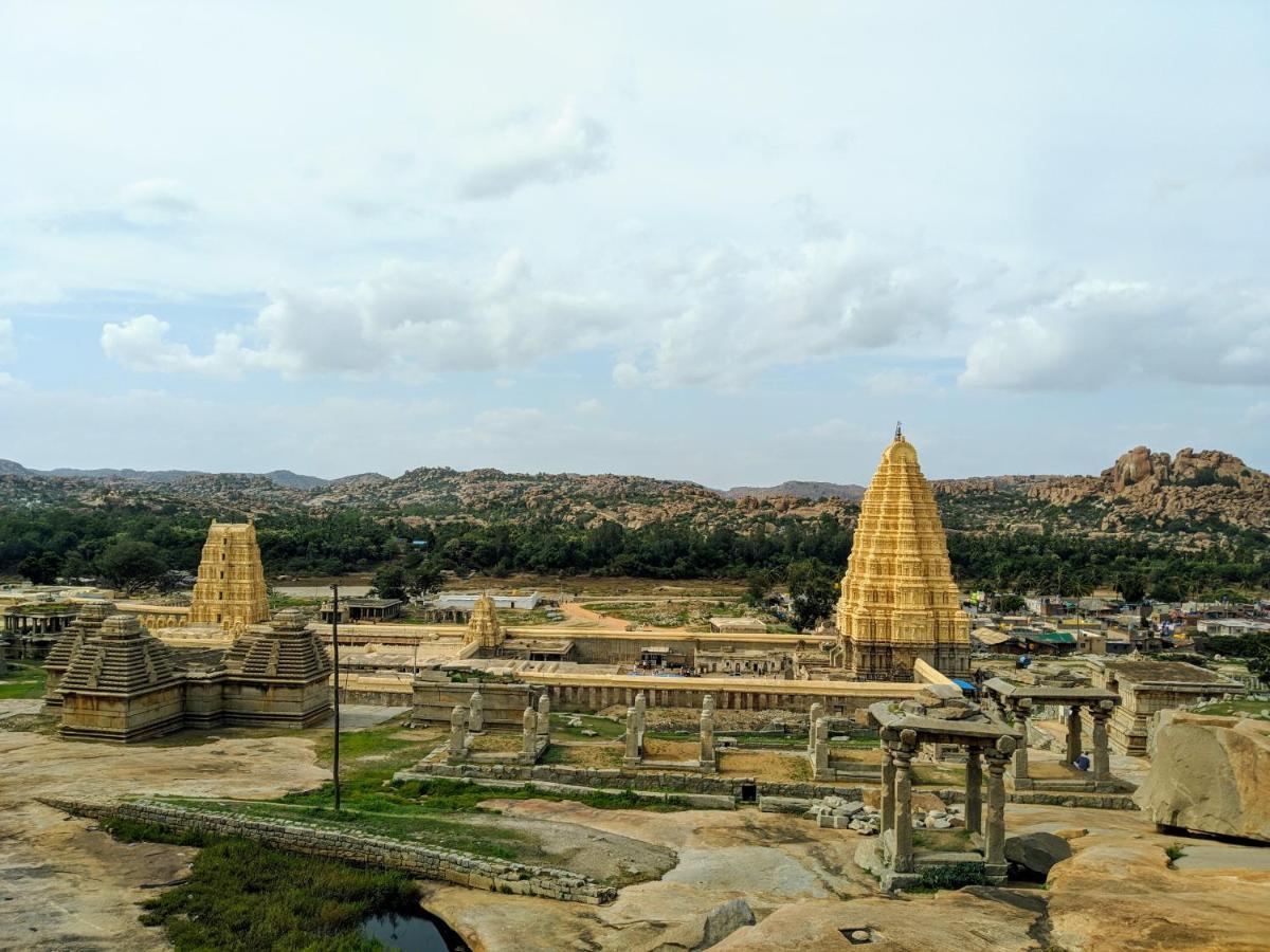 Hotel Varsha Hampi Exterior foto